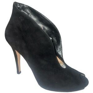 Gianvito Rossi Women's Black Vamp Notched Suede Ankle Peep Toe Booties Sz 9.